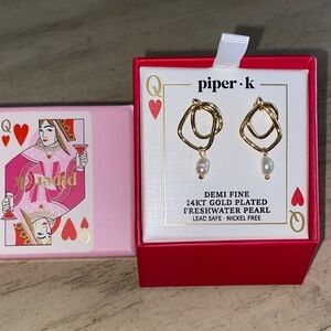 New Piper K 14kt Gold fresh water Pearl Earrings, hypoallergenic, Beautiful